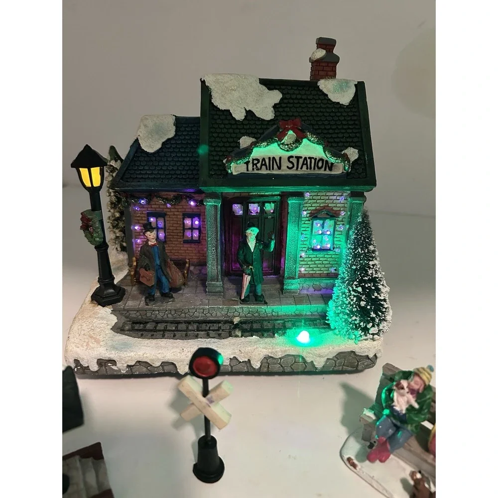 Enchanted Forest‎ Musical Lighted Train Station